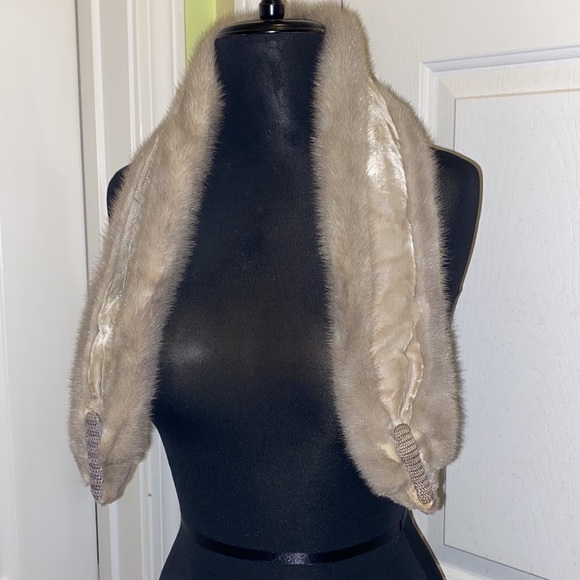 Gray Mink Collar. Vintage early 1950s. - Picture 6 of 9